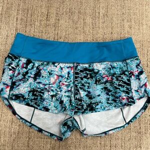 Women’s Teal Printed Active Shorts Lululemon Sz 6 Hawaiian blue